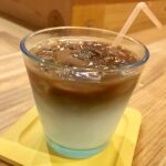 【超簡単♪ツートーンコーヒー】お家でカフェ気分！”2層のカフェオレ”が作れる裏技を写真付きで分かりやすくご紹介♪