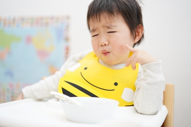 離乳食 赤ちゃん 嫌そう 不機嫌