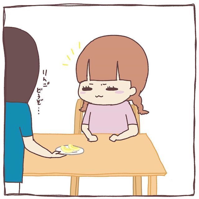 3歳　女の子　りんご