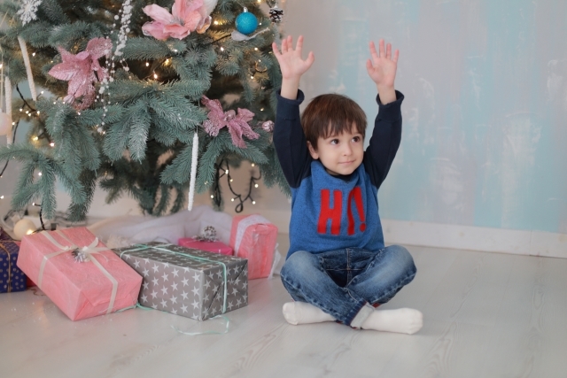 4歳の男の子が喜ぶ！クリスマスプレゼントの選び方＆人気のクリスマスプレゼントおすすめ5選【2020年最新版】