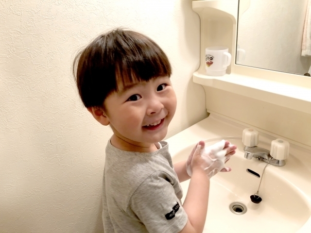 外出先にハンドソープがなくても安心♪子どもも使いやすい”持ち歩ける”ハンドソープ5選！どこでもしっかり感染症対策を♪